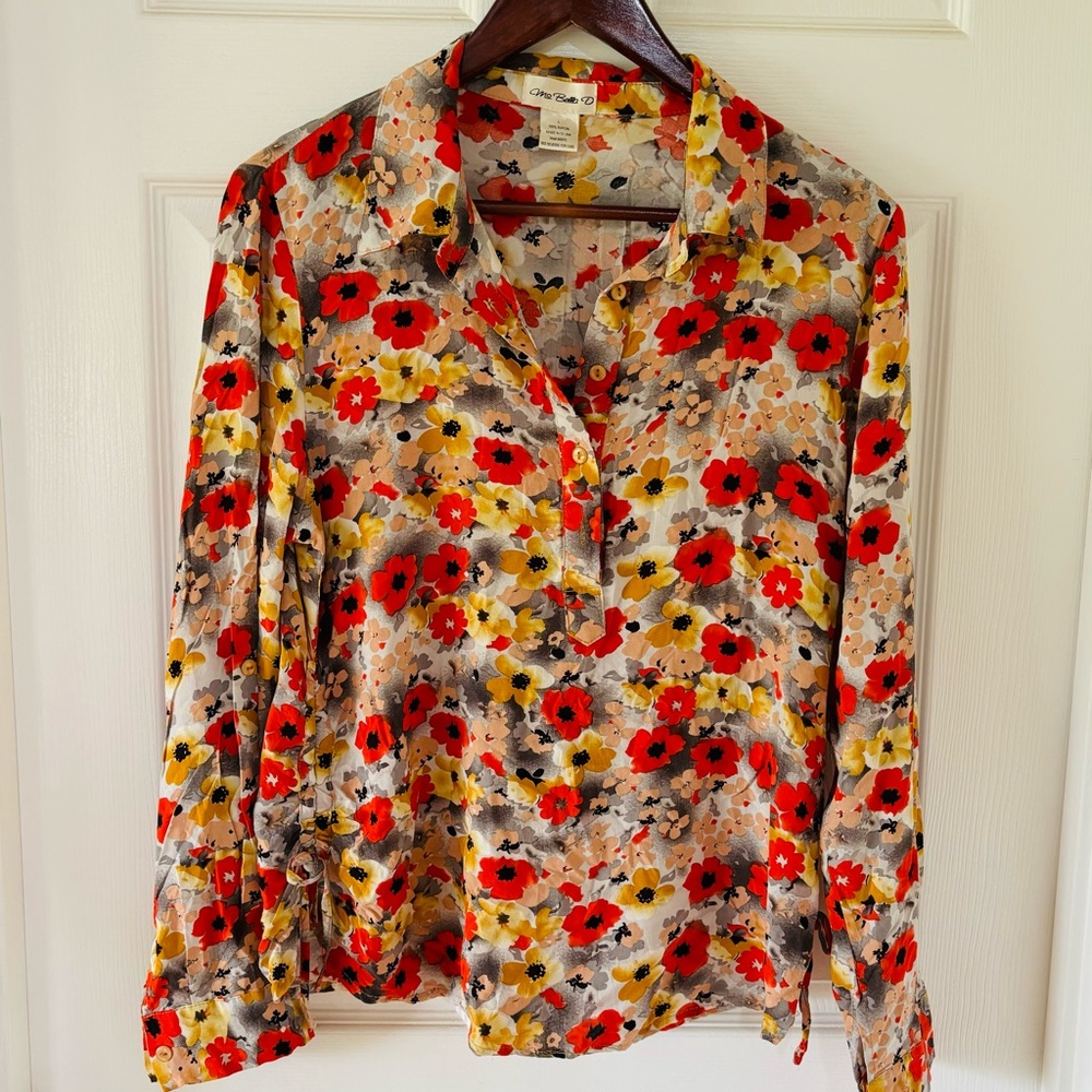 Ms. Bella D Women’s Long Sleeve Blouse in L